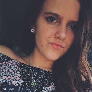 Meet your Posher, Adrianna